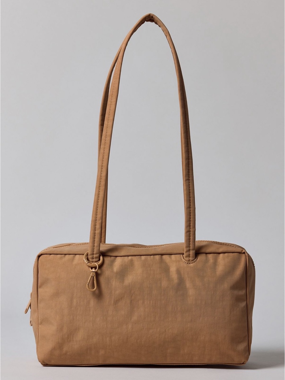 UO Exclusive BAGGU nylon bowler desert apricot tan - Picture 2 of 4